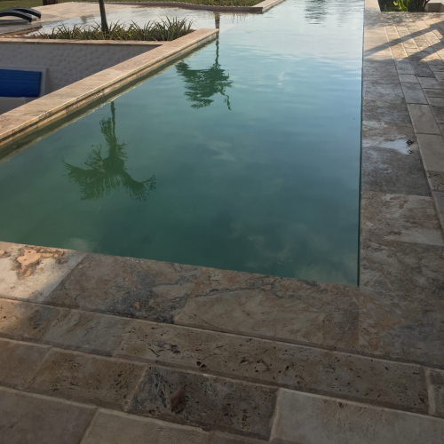 Piso Piscina Travertino Noche